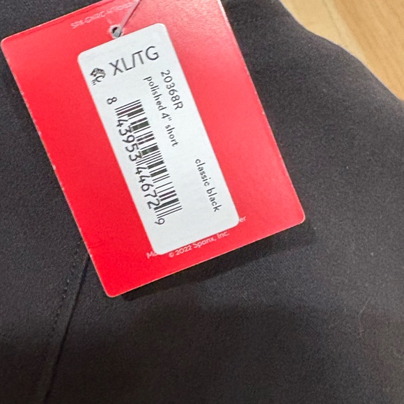 NWT SPANX On-the-Go Shorts, 4" - Picture 6 of 7